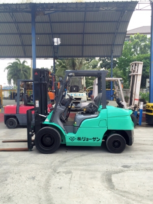 -:-*&bull;*ข า ย ร ถ ย ก นำ เ ข้ า*&bull;*-:-MITSUBISHI FD35-F14E เครื่องดีเซล เสา3เมตร เกียร์ธรรมดา สนใจติดต่อ083-062-0223(ปอนด์)