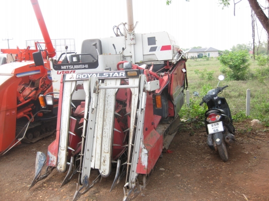 รถเกี่ยวข้าว มิตซู 50แรงม้า มีระบบไฮดรอลิค ยกตัวกันจม
