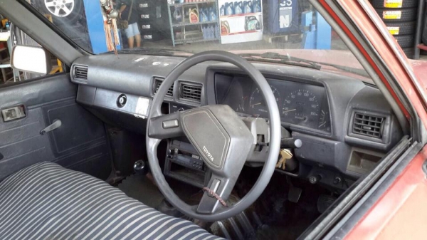 รถ Toyota hero รถพร้อมใช้งาน เครื่องด คัซซสวย ภายในสวย แฮร์เย็น ราคาใม่49000