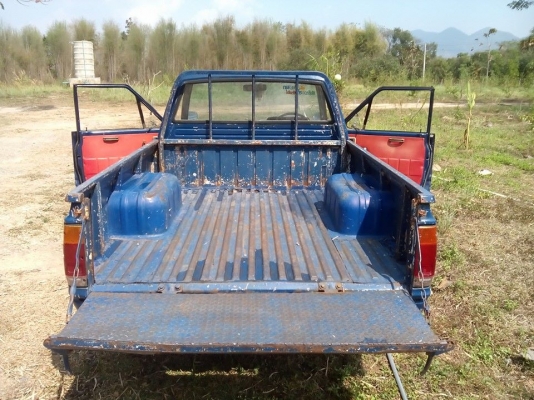 datsun 720 ช่วงสั้น ไฟกลม เกียร์คอ datsun 720 ช่วงสั้น ไฟกลม เกียร์คอ