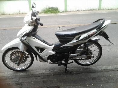 เวฟ125xปี51ตาทเท้า