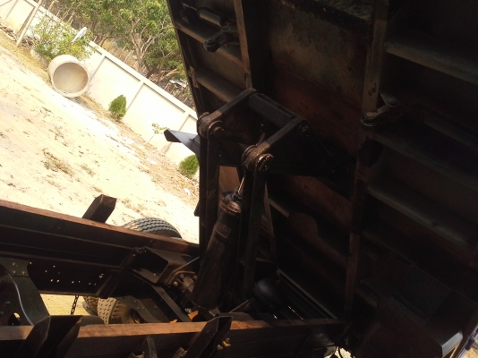 ขอบคุณท่านนายก ปลวกแดง จ.ระยองที่ให้ความไว้วางใจครับ ขาย495000 บาท  NPR กาตูนร์ 120 เเรง ห้างแท้ สวยมากเพิ่งวางดั้มสดๆ  คัชชีสวยทั้งเส้นหมุดครบทุกตัว ทุกระบบพร้อมทำงาน ต่อรองได้