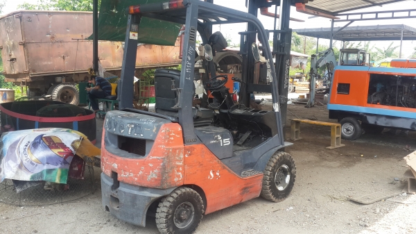 ขายรถยก1.5ตัน  รุ่น8ล่าสุด..รถนอกมาแล้ว