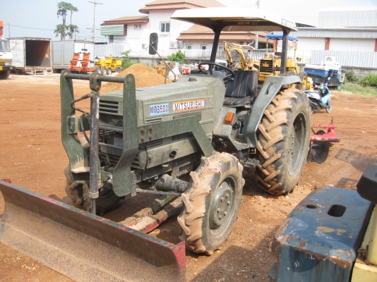 รถไถนาแบบนั่งขับ มิตซู35 แรงม้า