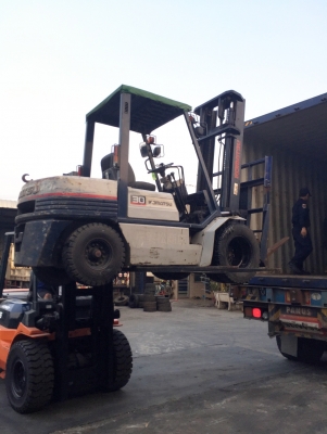 -:-*&bull;*ข า ย ร ถ ย ก นำ เ ข้ า*&bull;*-:-KOMATSU FD30-11 เครื่องดีเซล เสา4เมตร งาเท สนใจติดต่อ 083-062-0223(ปอนด์)