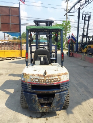 -:-*&bull;*ข า ย ร ถ ย ก นำ เ ข้ า*&bull;*-:-KOMATSU FD30-11 เครื่องดีเซล เสา4เมตร งาเท สนใจติดต่อ 083-062-0223(ปอนด์)