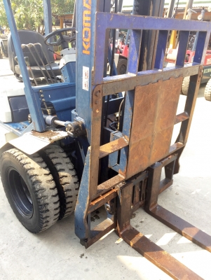 -:-*&bull;*ข า ย ร ถ ย ก นำ เ ข้ า*&bull;*-:-KOMATSU FD30-11 เครื่องดีเซล เสา4เมตร งาเท สนใจติดต่อ 083-062-0223(ปอนด์)