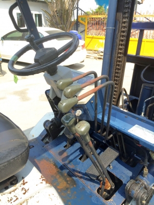 -:-*&bull;*ข า ย ร ถ ย ก นำ เ ข้ า*&bull;*-:-KOMATSU FD30-11 เครื่องดีเซล เสา4เมตร งาเท สนใจติดต่อ 083-062-0223(ปอนด์)