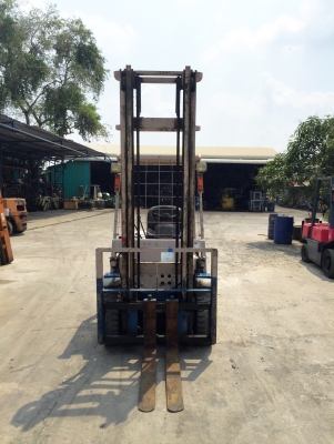 -:-*&bull;*ข า ย ร ถ ย ก นำ เ ข้ า*&bull;*-:-TCM FD20Z5 เครื่องดีเซลc240 เสาสูง4.5เมตร เกียร์ท็อก สนใจติดต่อ 083-062-0223(ปอนด์)