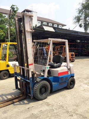 -:-*&bull;*ข า ย ร ถ ย ก นำ เ ข้ า*&bull;*-:-TCM FD20Z5 เครื่องดีเซลc240 เสาสูง4.5เมตร เกียร์ท็อก สนใจติดต่อ 083-062-0223(ปอนด์)