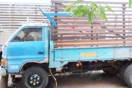 ISUZU KS 100 HP 4BC1 รถบรรทุกหกล้อ กระบะเหล็กคอกไม้ความยาว 4.30 เมตรพื้นไม้สภาพดีสุดๆไม่มีผุเลยครับพร้อมบรรทุกหนักได้เลย เครื่องยนต์ 100 แรงฝาขาวแรงดีไม่เยิ้ม หัวเก๋งสวยภายในคอนโซลครบพร้อม พวงมาลัยเพาเวอร์ ช่วงล่างใหญ่คัชซีไม่มีบวม คานหน้ากับเฟืองท้ายติด ISUZU KS 100 HP 4BC1 รถบรรทุกหกล้อ กระบะเหล็กคอกไม้ความยาว 4.30 เมตรพื้นไม้สภาพดีสุดๆไม่มีผุเลยครับพร้อมบรรทุกหนักได้เลย เครื่องยนต์ 100 แรงฝาขาวแรงดีไม่เยิ้ม หัวเก๋งสวยภายในคอนโซลครบพร้อม พวงมาลัยเพาเวอร์ ช่วงล่างใหญ่คัชซีไม่มีบวม คานหน้ากับเฟืองท้ายติด