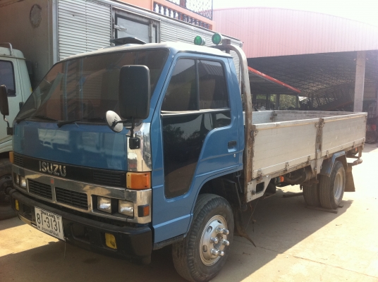 ISUZU NPR 115 แรง กระบะคาร์โก้ อลูมิเนียม สภาพพร้อมใช้