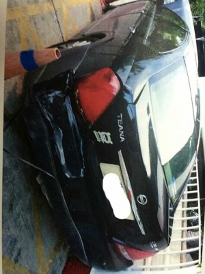 ขายรถอุบัติเหตุ พร้อมเล่มทะเบียน นิสสัน เทียน่า ปี 2006 สีดำ