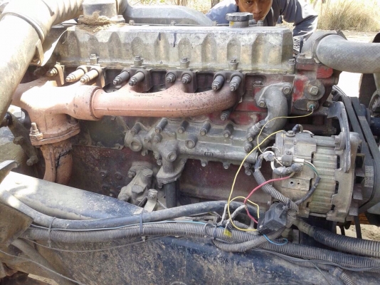 ขายรถบรรทุกสิบล้อดัมพ์ HINO 3H เครื่องเดิม HO7D-195 แรง เกียร์เดิม กระบะดัมพ์สามมิตร