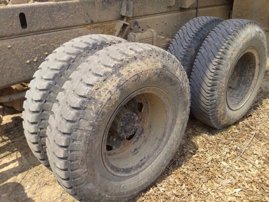 ขายรถบรรทุกสิบล้อดัมพ์ HINO 3H เครื่อง EM100-220 แรง 2 เพลา กระบะดัมพ์สามมิตร