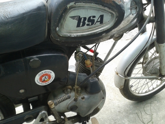 ขาย รถมอร์ไซค์ บริสโตน 50 เครื่องติดขับได้ทะเบียนชื่อผมเลย