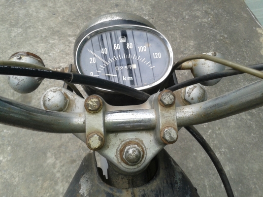 ขาย รถมอร์ไซค์ บริสโตน 50 เครื่องติดขับได้ทะเบียนชื่อผมเลย