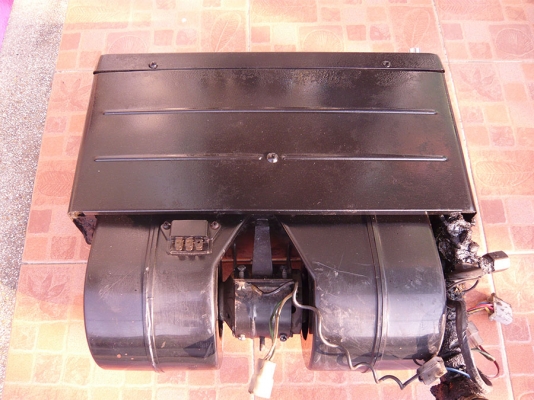 ขายตู้แอร์แขวนเหล็กของ MARK IV