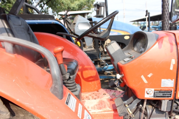 ดาวน์เพียง 140,000 บาท KUBOTA MAX M7040 เดิมๆ