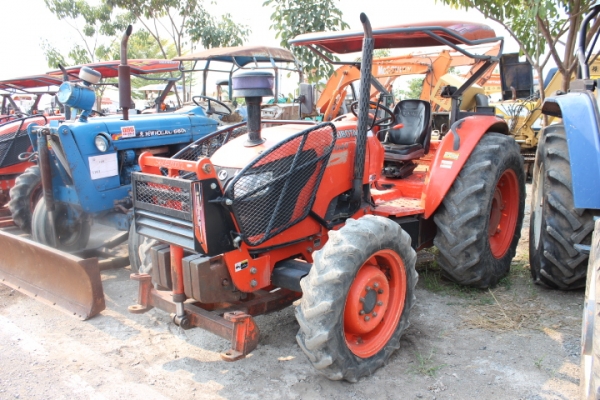 ดาวน์เพียง 140,000 บาท KUBOTA MAX M7040 เดิมๆ