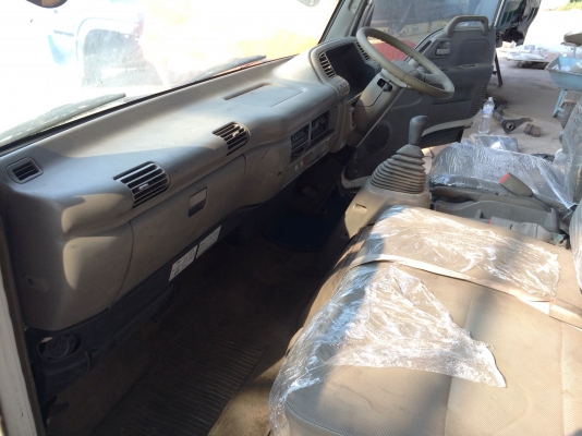 แสงฟ้าเต้นรถ///จำหน่ายหัวเก๋ง NPRกาตูนย์ เก่าญี่ปุนสภาพสวยอุปกรณ์ครบ