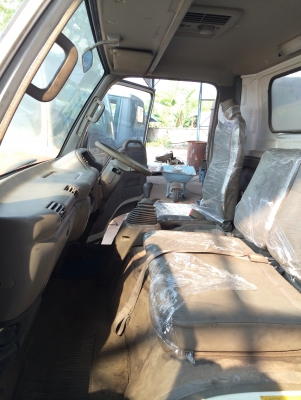 แสงฟ้าเต้นรถ///จำหน่ายหัวเก๋ง NPRกาตูนย์ เก่าญี่ปุนสภาพสวยอุปกรณ์ครบ