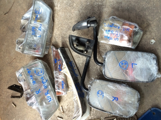 แสงฟ้าเต้นรถ///จำหน่ายหัวเก๋ง NPRกาตูนย์ เก่าญี่ปุนสภาพสวยอุปกรณ์ครบ