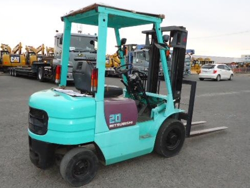 ขายรถโฟล์คลิฟท์ MITSUBISHI รุ่น FG20 ยก 2 ตัน เสาสองท่อนยกสูง 3 เมตร งายาว 1500 มม. ล้อยางตัน เครื่องยนต์เบนซิล 139000 บาท