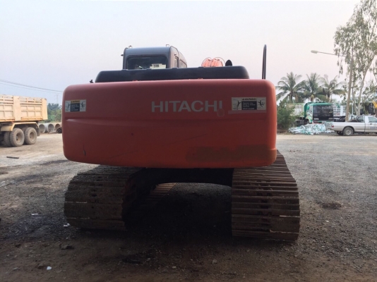ขายด่วน รถแมคโคร HITACHI  รุ่น ZX 200-1  10,500 ชม สภาพสวยพร้อมใช้งาน เครื่องดี ปั้มดี  เอวแน่น โซ่เต็ม