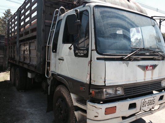 10ล้อเพลาเดียว195แรง...กระบะคอกรั้วเหล็กยาว6.30ม.หัวสวย ภายในสวย เครื่องดีมากแห้ง ไม่เคยแกะ. เล่มพร้อม......