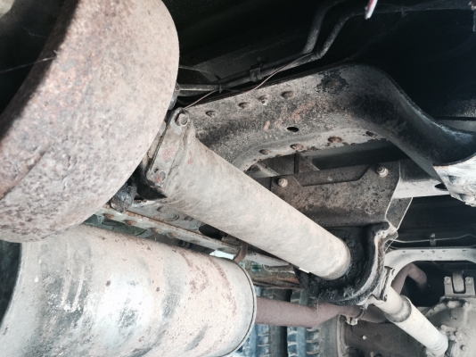 10ล้อเพลาเดียว195แรง...กระบะคอกรั้วเหล็กยาว6.30ม.หัวสวย ภายในสวย เครื่องดีมากแห้ง ไม่เคยแกะ. เล่มพร้อม......