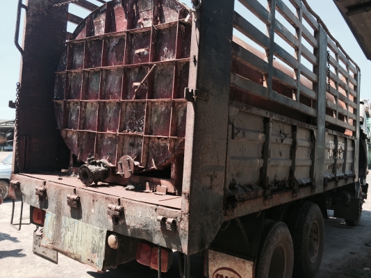 10ล้อเพลาเดียว195แรง...กระบะคอกรั้วเหล็กยาว6.30ม.หัวสวย ภายในสวย เครื่องดีมากแห้ง ไม่เคยแกะ. เล่มพร้อม......