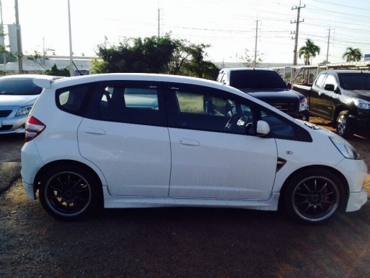 ขายรถบ้านๆแจ๊สสวยๆพร้อมใช้LPGปี2010AUTOห้างป้ายแดง พร้อมโอน ทะเบียนเต็ม ประกันขัน1