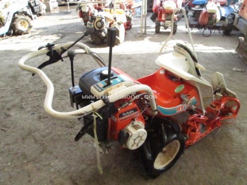 รถเกี่ยวข้าวเดินตาม KUBOTA RB30 รหัสสินค้า : 80802350 หรือเพิ่มเติมไดที่ www.nihonmono.com รถเกี่ยวข้าวเดินตาม KUBOTA RB30 รหัสสินค้า : 80802350 หรือเพิ่มเติมไดที่ www.nihonmono.com