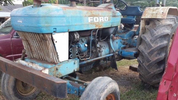 ขายรถไถตัวเปล่า 6610 แท้ เสื้อลาย ตัวเต็มๆ เครื่อง NW ท้ายก็ NW สภาพดีใช้งานได้ปกติ ไม่มีเล่มครับ สัญญาซื้อขาย