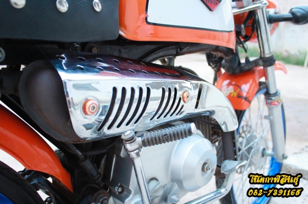 ขายด่วน  Gorilla(กอลิล่า) 13,900 บาท เล่มทะเบียนพร้อมชุดโอน+แผ่นป้ายทะเบียน ถูกๆไปเลย - เครื่อง 125cc เงียบ มีไดร์สตาร์ทมือแต่บุ่มกดเสีย - เบรคหน้ๅ-หลังดีๆเลย  -ใช้งานน้อย จดทะเบียนครอบครอง ปี 55 082-7391165 โน๊ต  (((มีบริกๅรส่งถึงหน้ๅบ้ๅนครับ)) รถจอดอยู่