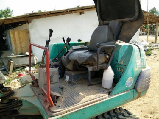 ขายรถขุด KOMATSU PC20-7 ราคา 255,000 ครับ ขายรถขุด KOMATSU PC20-7 ราคา 255,000 ครับ