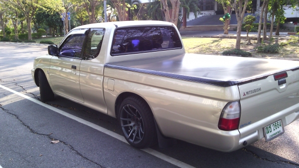 .MITSUBISHI, L200 STRADA SUPER MEGACAB GLX ปี 2005