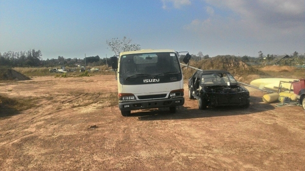 ขายหกล้อ 250000 หัว npr ขายหกล้อ 250000 หัว npr