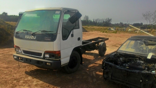 ขายหกล้อ 250000 หัว npr ขายหกล้อ 250000 หัว npr