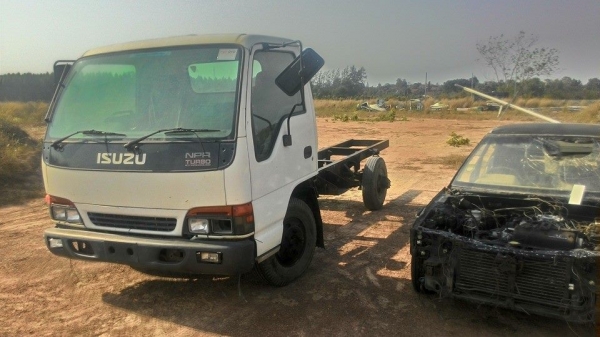 ขายหกล้อ 250000 หัว npr ขายหกล้อ 250000 หัว npr