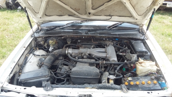 ขายรถโตโยต้า คลาว ใช้ได้ทั้งแก๊ส และ น้ำมัน