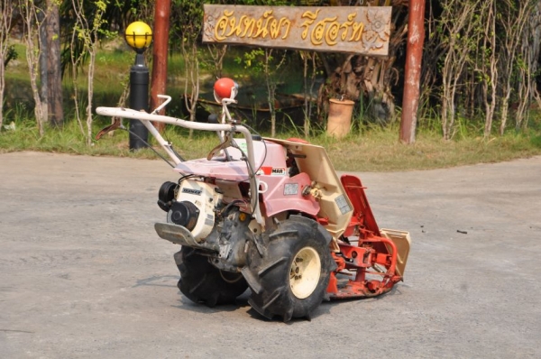 ขายรถเกี่ยวYANMAR สวยเดิมจากญี่ปุ่น 25,000เท่านั้น