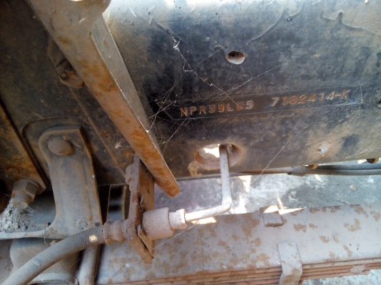 ขายหกล้อ ISUZU NPR59LU5 รถห้าง พร้อมเครน2.5ขายตามสภาพเครื่องอ่อนทคัชชีสวย ยางไม่ครบ เอกสารเล่มทะเบียนขาดปี54 พร้อมโอน