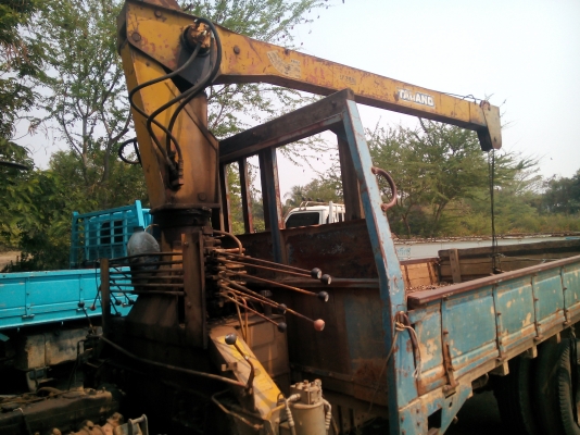 ขายหกล้อ ISUZU NPR59LU5 รถห้าง พร้อมเครน2.5ขายตามสภาพเครื่องอ่อนทคัชชีสวย ยางไม่ครบ เอกสารเล่มทะเบียนขาดปี54 พร้อมโอน