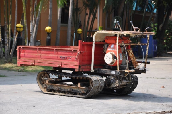 ขายรถบรรทุก ตีนตะขาบKUBOTAมีเกียร์ สภาพ เดิมญี่ปุ่น อะเนคประสงค์ 16,500เท่านั้น !!