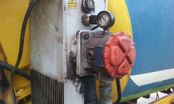 ขายด่วนรถ6ล้อโม้ปูนโม้ตรง3.5คิวรถนําเข้ามีเล่มทะเบืยนเครือง220แรงม้า