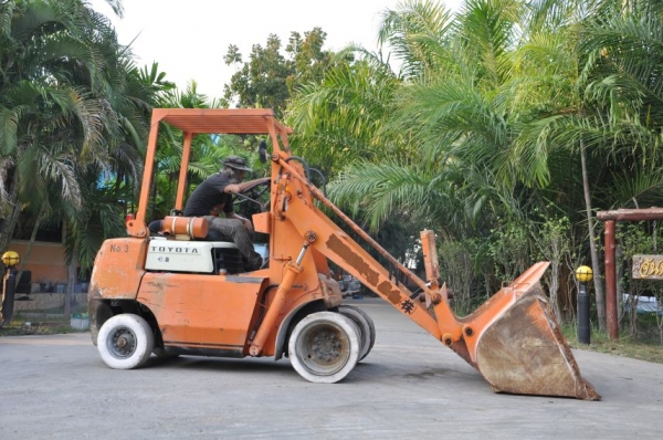 ขายตัก TOYOTA SDดีเซล สวยเดิมจากญี่ปุ่น ยังไม่เคยใช้ในไทย 165,000เท่านั้น!!