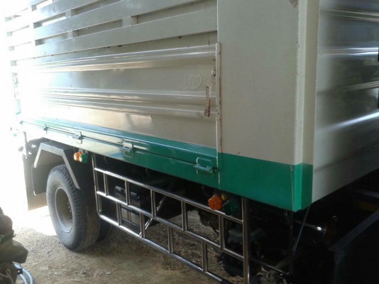 รถฮีโน่ 6 ล้อดั้ม 175 แรงม้า. ปี 55  ( รถวิ่ง 7x,xxx กม. )   สนใจติดต่อ 081 - 6079515