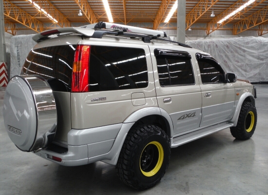 Ford Everest 2.5 turbo 4x4 Limited 2004 Ford Everest 2.5 turbo 4x4 Limited 2004